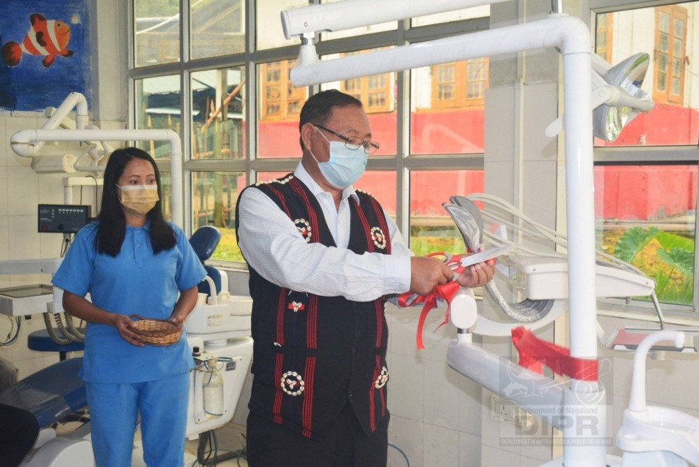 Sumi Hoho, President, I Nikheto Jimomi inaugurating a fully automated dental unit at Hezükhu Memorial District Hospital, Zunheboto on August 14. (DIPR Photo) 